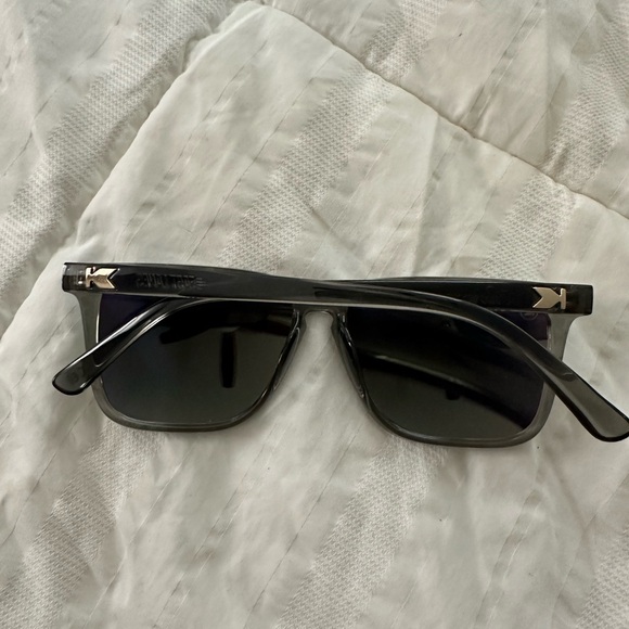 WORN ONCE Unisex Knockaround Custom Grey Polarized Sunglasses - Picture 3 of 3